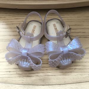 Mini Melissa Pearl Bow Jelly’s